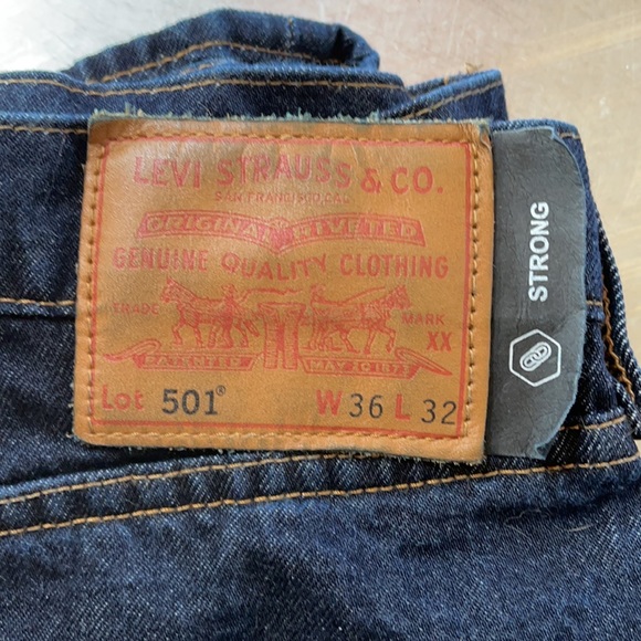 Levi’s 501 Strong Jeans 36x32 - Picture 2 of 5